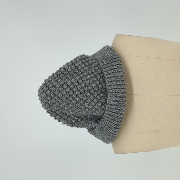 Knit Raspberry Knit Beanie Hat Gray OS handmade casual fall hipster winter - Picture 1 of 4